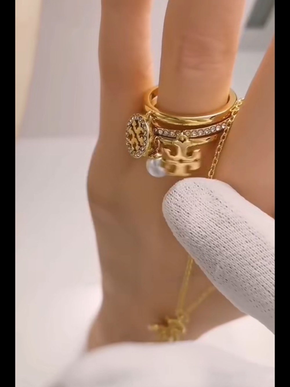 HOT Tory Burch Pavé Pearl Stacking Rings Set of 3 Luxury Gold Tone NEW Size:7